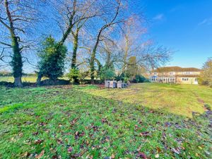 Photo 26- click for photo gallery